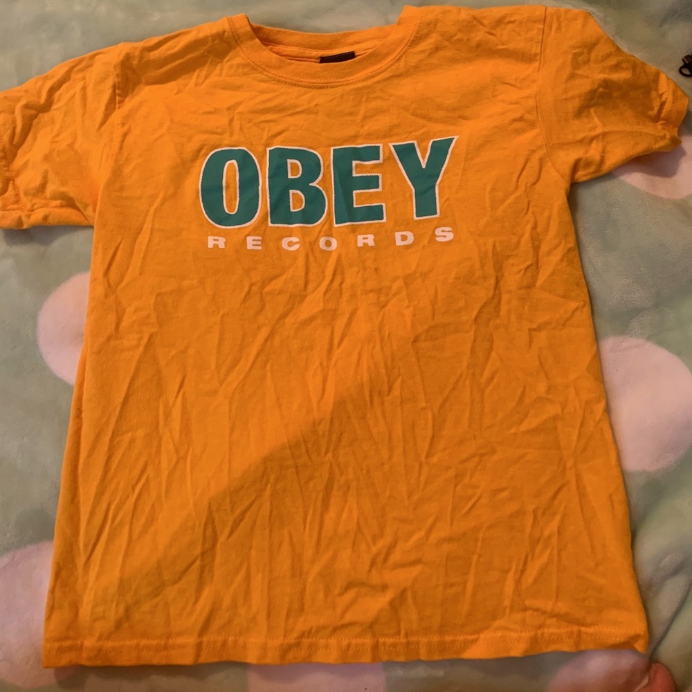 Obey shirt